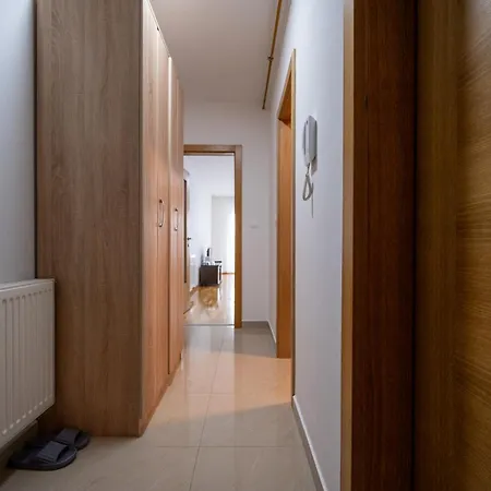 Maison Amarele *